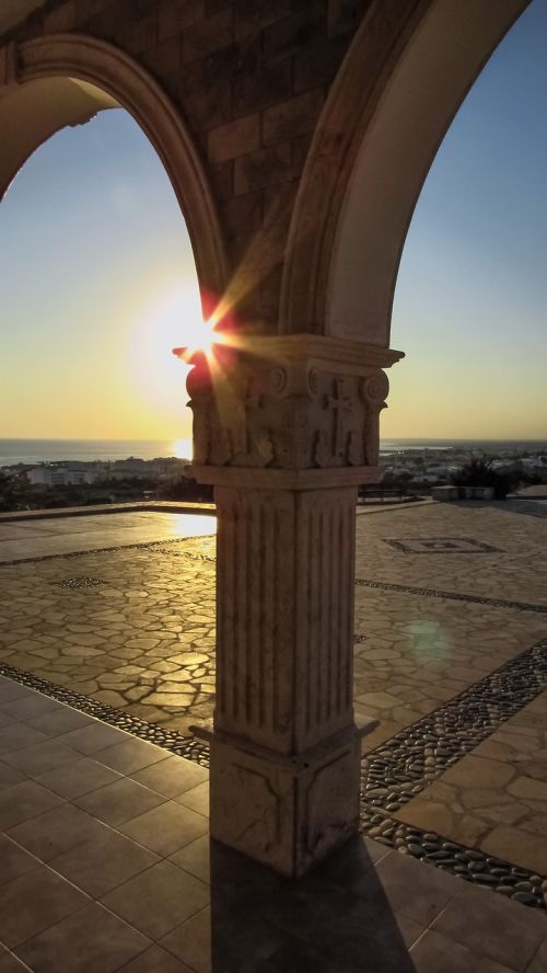 pillar church sun