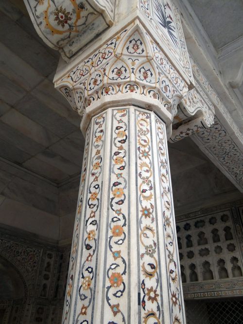 pillar cornice interior