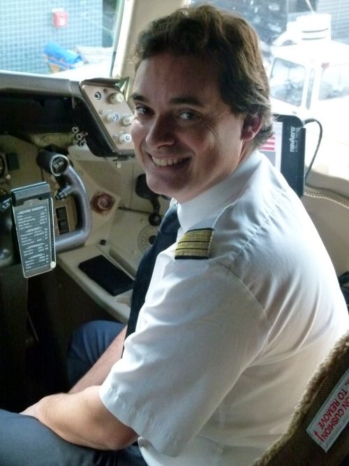 pilot cockpit aircraft