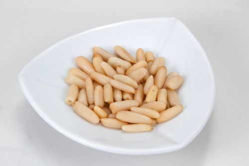 pine nuts cook food