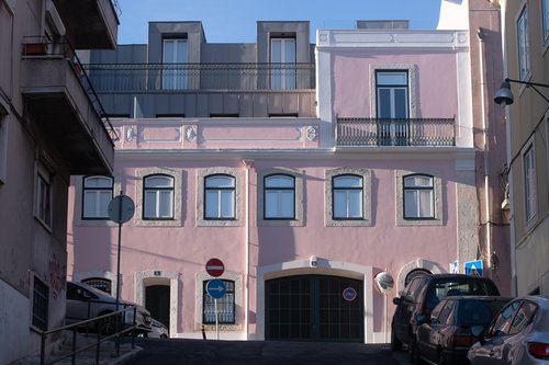 pink  street  architecture