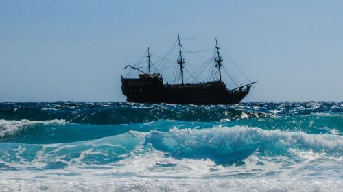 pirate ship battleship wave