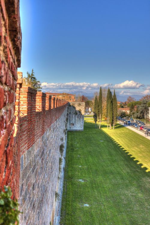 pisa walls tuscany