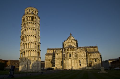 pisa campanile leaning tower