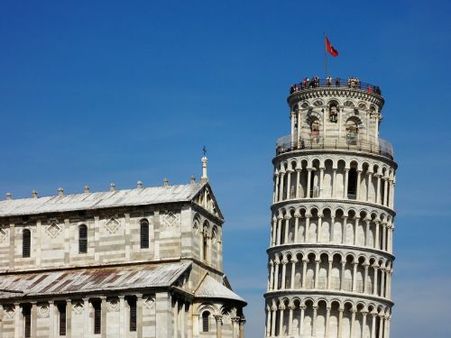 pisa italy leaning tower