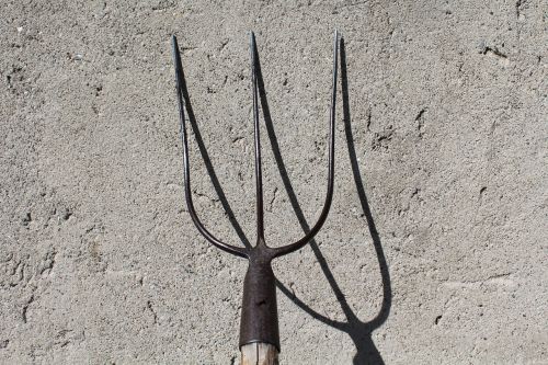pitchfork gallows agricultural tool