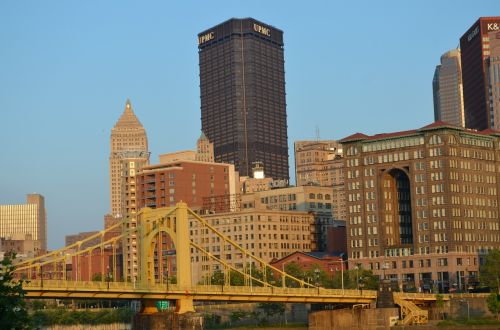 pittsburgh bridge cityscape