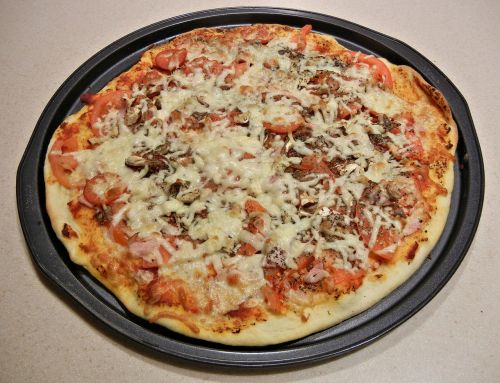 pizza pepperoni tomato
