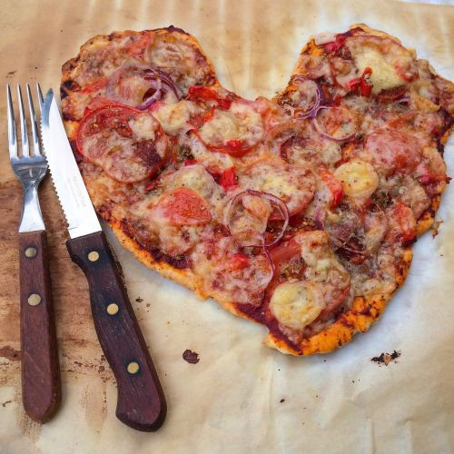pizza mat heart