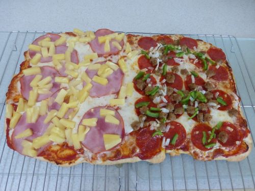 pizza homemade food