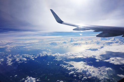 plane flight cloud