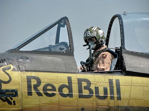 plane pilot cockpit