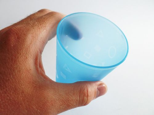 plastic cups hand cup