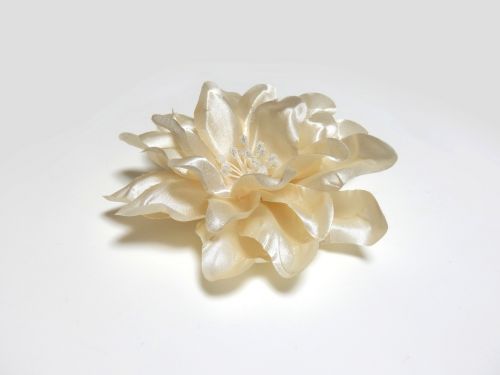 Plastic Flower (white)