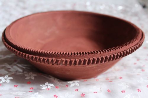 plate brown pot