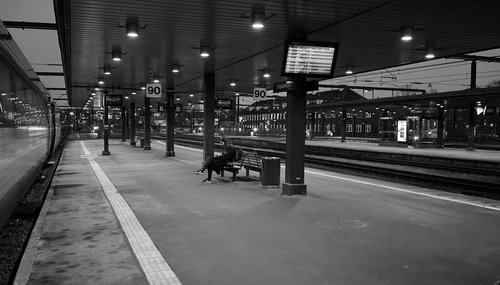 platform  wait  railway station