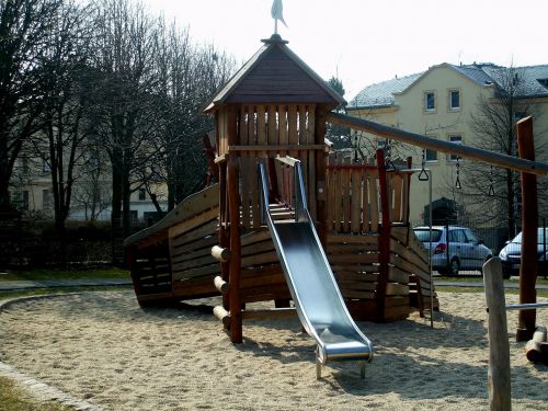 playground slide game device
