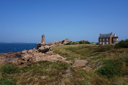 ploumanach pink granite coast brittany