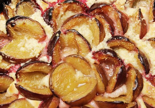 plum cake  plums  streusel cake