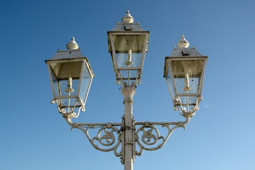 pole mounted luminaire lantern light