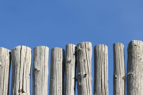 poles wood fence