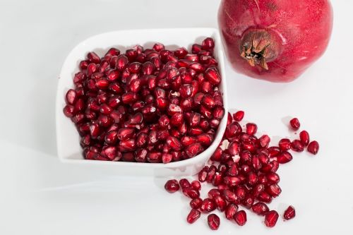 pomegranate fruit seeds