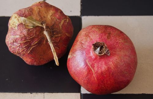 pomegranate reverse schrumpelt frisch