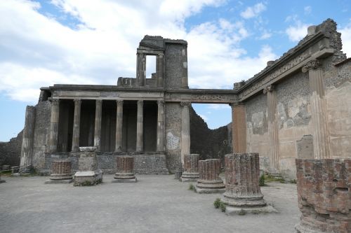 pompeii italy naples