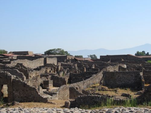 pompeii italy ruins