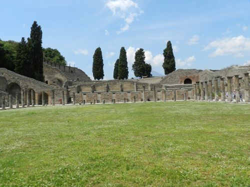 pompeii italy city