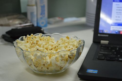 popcorn computer desk