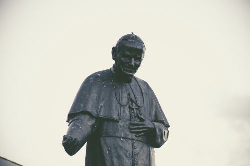 pope statue sculpture