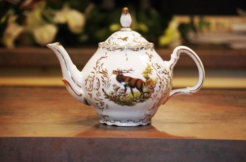 porcelain tea pot garnish