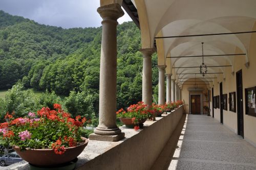 porch architecture arcade