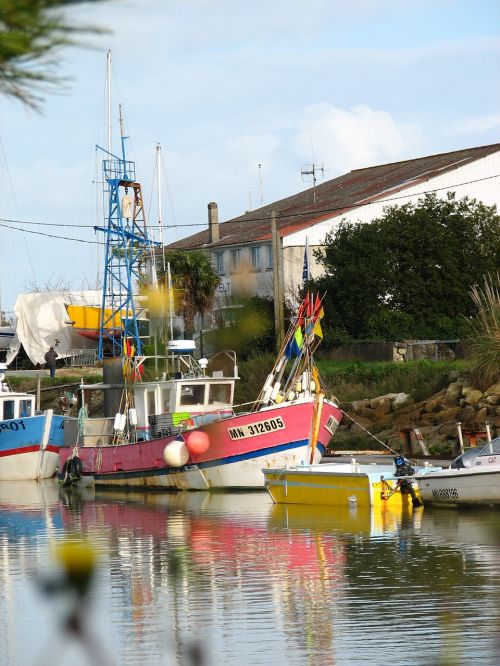 port boats maritime charente