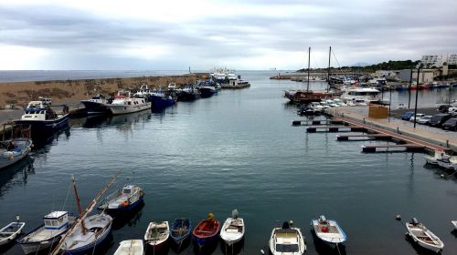 port boats fishermen