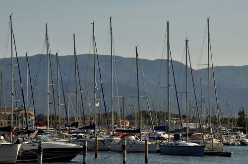 port  boats  sailing