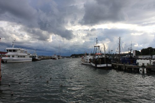 port  clouds  sky