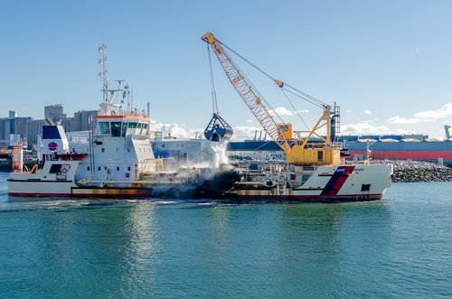 port  boat  dredge