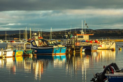 port ships water