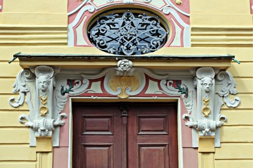 portal facade stucco work