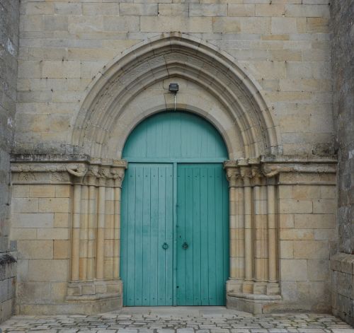 portal cathedral city of lamballe door color green