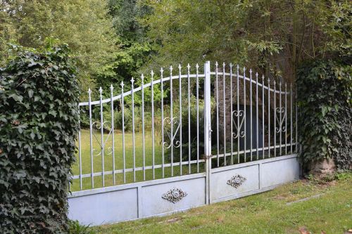 portal wrought iron metal field