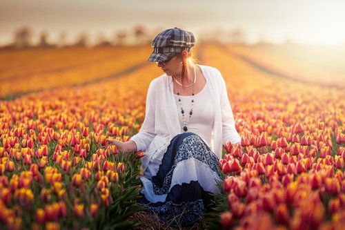 portrait  tulip field  tulips