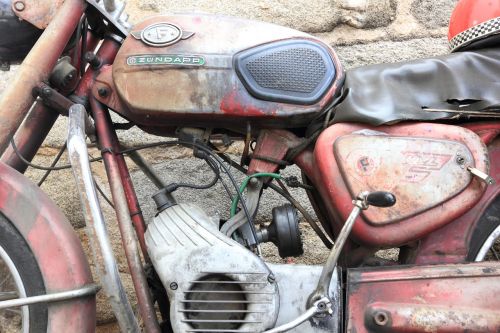 portugal evora moped