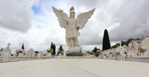 portugal evora cemetery