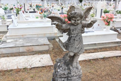 portugal evora cemetery