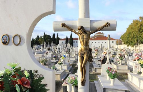 portugal evora cemetery