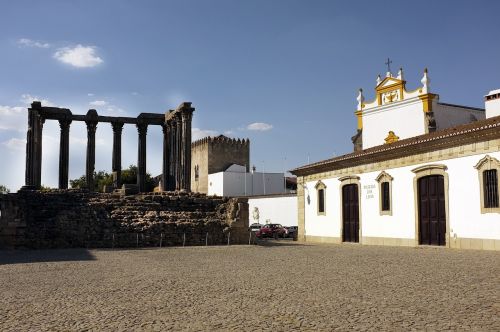 portugal evora roman temple