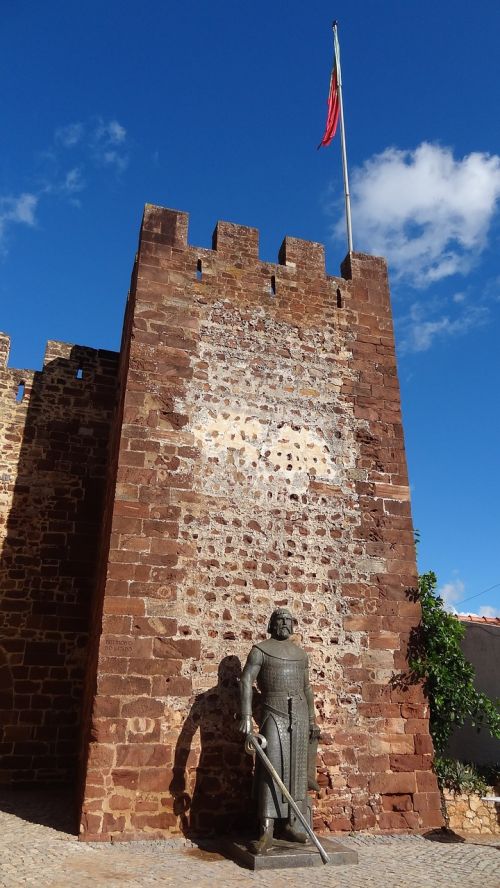 portugal tower statue